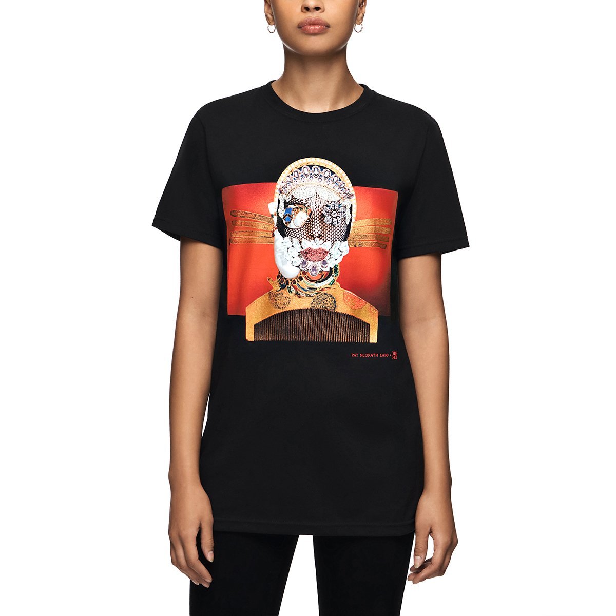 pmg-x-the-met-adorned-shortsleeve-22-22-SHOT_03_007_B_1200x1200_735ee373-3392-4145-8e3a-b5be0df2dc3f PMG X THE MET ADORNED S/S T