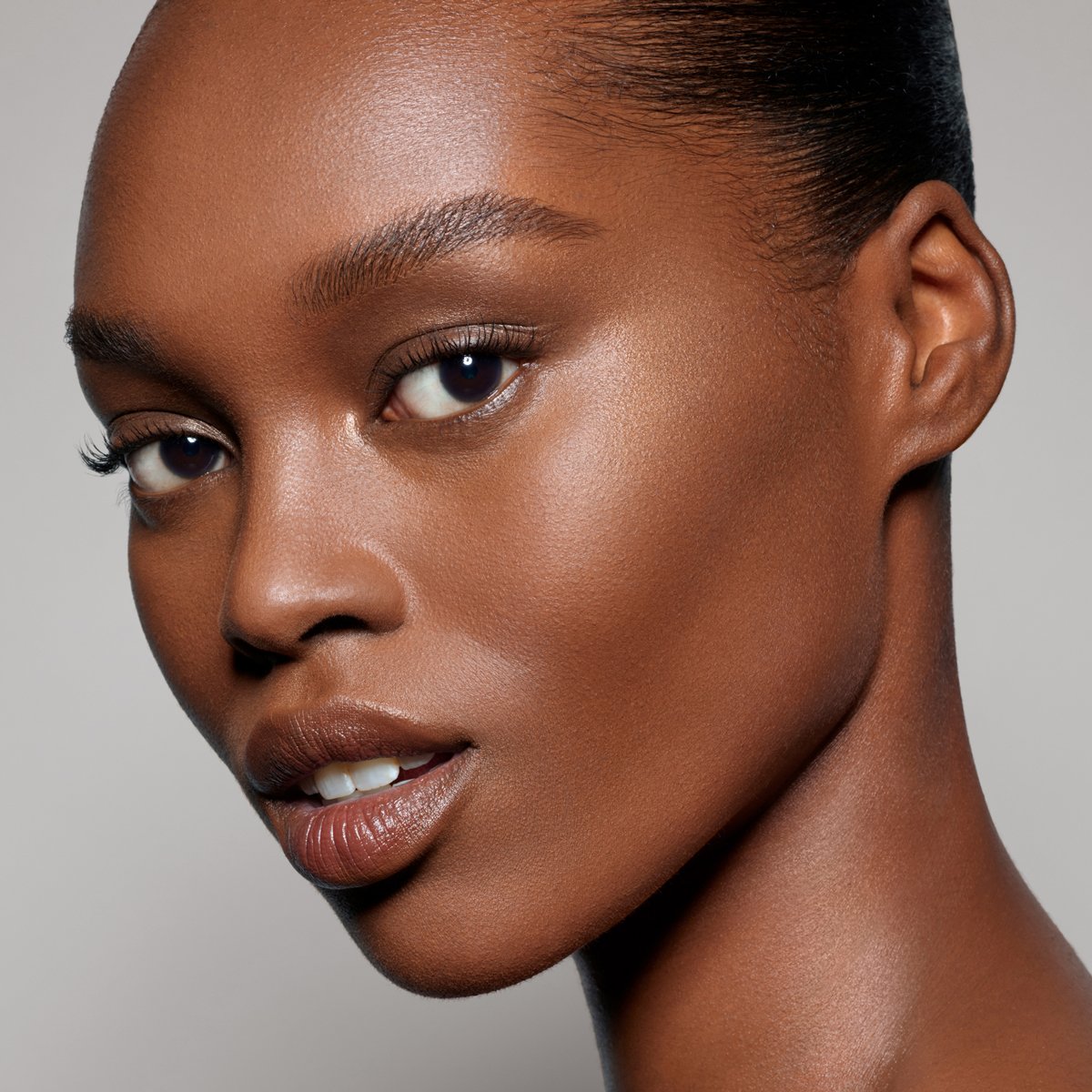 powder-19-19-cd-powder-pdp-model-md Skin Fetish: Sublime Perfection Setting Powder